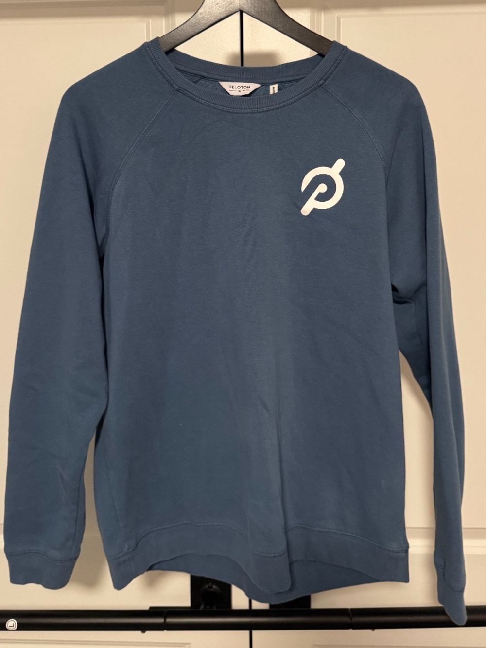 Peloton Mens Medium Blue Crewneck Sweatshirt Logo Graphic Back Pullover